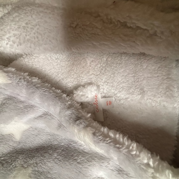 Colsie Starry White Fleece Robe - Picture 3 of 5